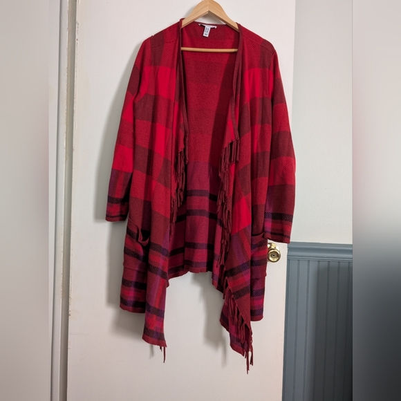 Isaac Mizrahi Red Plaid Fringe Cardigan - Picture 1 of 6
